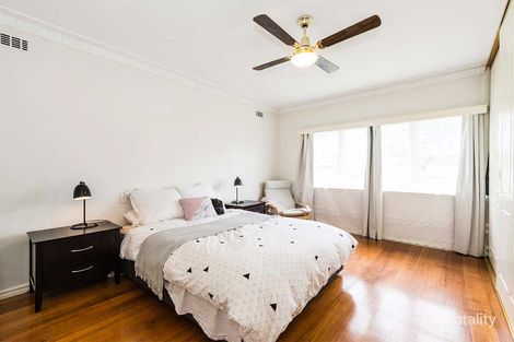 Property photo of 38 Waratah Street Bentleigh East VIC 3165
