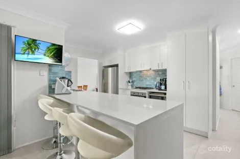 Property photo of 4 Stacey Close Kariong NSW 2250