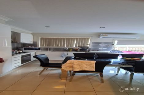 Property photo of 2/11 Dacelo Avenue Broadmeadows VIC 3047