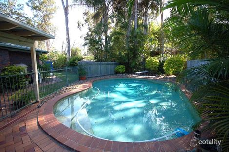 15 Eucumbene Dr, Petrie, QLD 4502