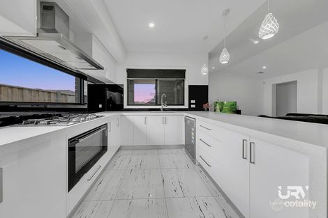 Property photo of 82 Errol Boulevard Mickleham VIC 3064