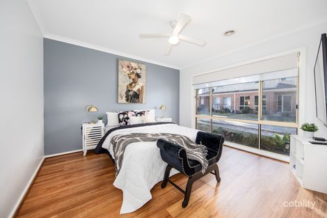 Property photo of 19 Tintern Loop Hillside VIC 3037