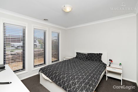 Property photo of 4 Hollows Crescent Lloyd NSW 2650