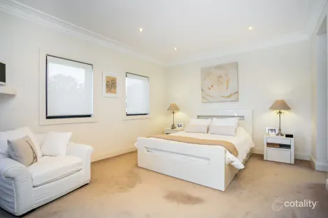 Property photo of 18/180 Pacific Parade Dee Why NSW 2099