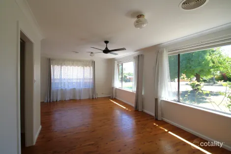 Property photo of 10 Treweeke Street Orange NSW 2800