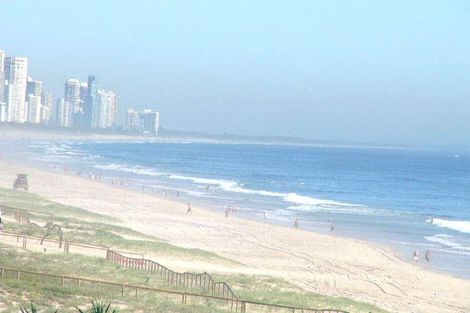 13 Surf St, Mermaid Beach, QLD 4218