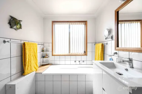 Property photo of 22 Fairway Drive Sanctuary Point NSW 2540