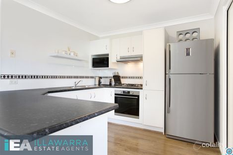 Property photo of 2/11 Central Avenue Oak Flats NSW 2529