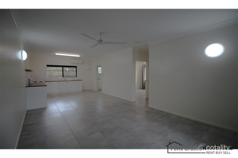 Property photo of 2/7 Ingham Court Mooroobool QLD 4870