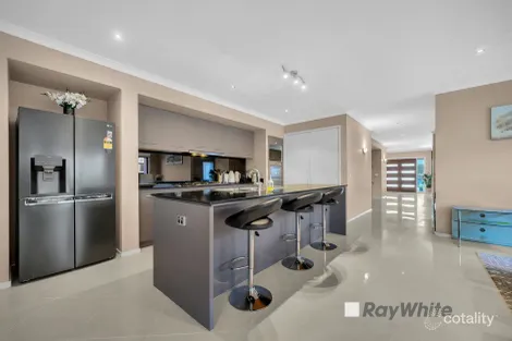 Property photo of 8 Glenbrook Crescent Lynbrook VIC 3975