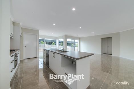 Property photo of 77 Myrtle Crescent Warragul VIC 3820