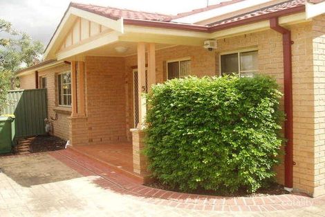Property photo of 5/64 Ballandella Road Toongabbie NSW 2146