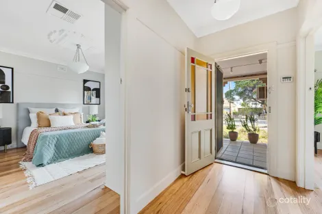 Property photo of 4 Alamo Road Reservoir VIC 3073