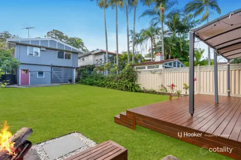 Property photo of 64 Dobbs Street Holland Park West QLD 4121