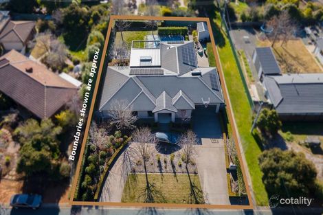 Property photo of 20 McLachlan Crescent Weetangera ACT 2614