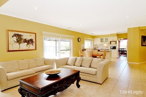 Property photo of 64 Wellesley Drive Taylors Lakes VIC 3038