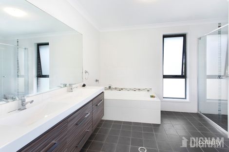 Property photo of 19 Westmacott Parade Bulli NSW 2516