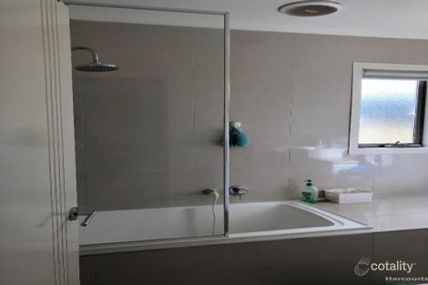 Property photo of 9 Marcasite Crescent South Morang VIC 3752