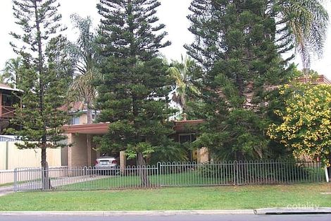 90 Kindra Ave, Southport, QLD 4215