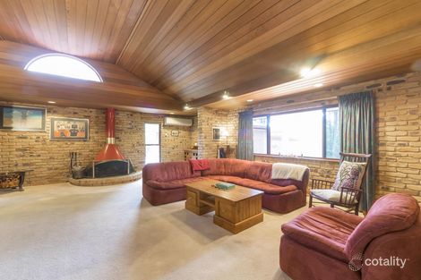 Property photo of 11 Garrawin Court Clear Mountain QLD 4500