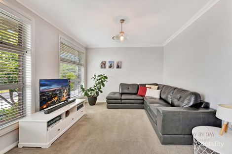 Property photo of 53 Adeline Crescent Fletcher NSW 2287