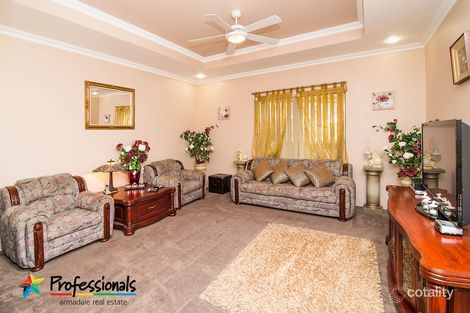 Property photo of 11 Glencoe Place Bedfordale WA 6112