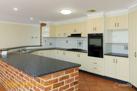 Property photo of 5 Dobell Place Lloyd NSW 2650