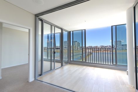 Property photo of 610/3 Foreshore Place Wentworth Point NSW 2127