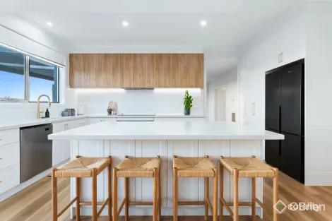 Property photo of 18 Wild Duck Way Beaconsfield VIC 3807