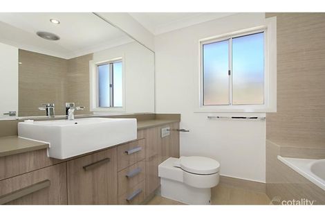 Property photo of 9/3 Mieke Court Burleigh Heads QLD 4220