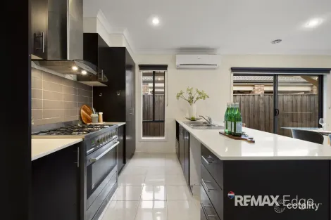 Property photo of 10 Tropic Circuit Point Cook VIC 3030