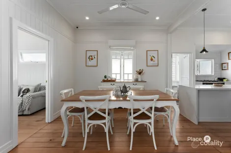 Property photo of 259 Riding Road Balmoral QLD 4171
