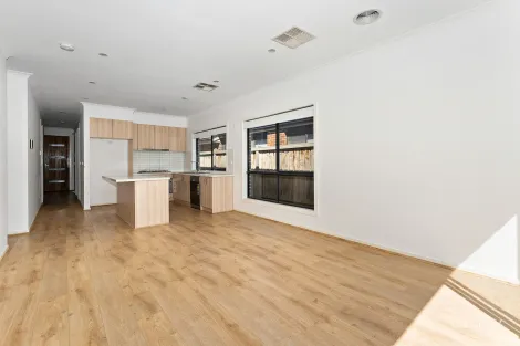 Property photo of 13 Vautier Avenue Mickleham VIC 3064