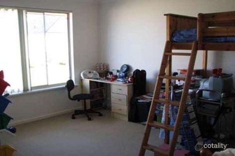 Property photo of 12 Abbeytown Circle Waikiki WA 6169