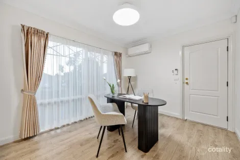 Property photo of 4 Hele Close Caroline Springs VIC 3023