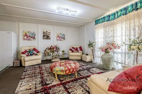 Property photo of 8 Jacaranda Court Woorree WA 6530