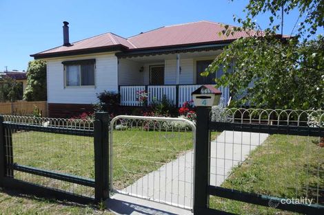 Property photo of 4 Tanjil Grove Lakes Entrance VIC 3909