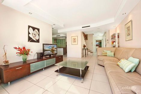 Property photo of 2/238 Hedges Avenue Mermaid Beach QLD 4218