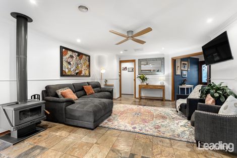 Property photo of 61 Stewarts Lane Sunbury VIC 3429