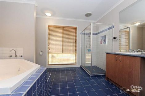 Property photo of 5 Highvale Crescent Berwick VIC 3806