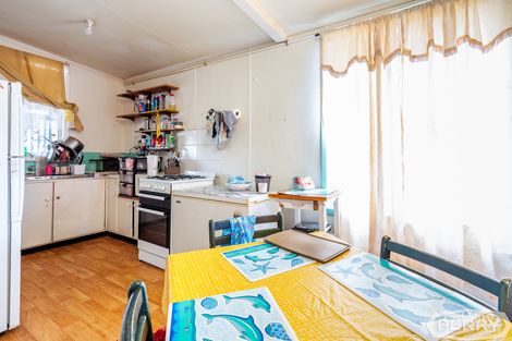 Property photo of 13 Caspar Road Madora Bay WA 6210