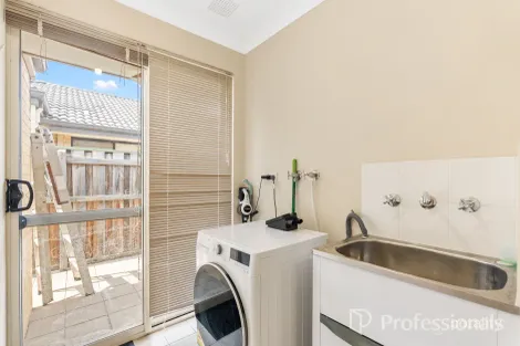 Property photo of 13 Moonstone Parkway Wellard WA 6170