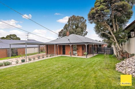 11 Button St, Strathdale, VIC 3550