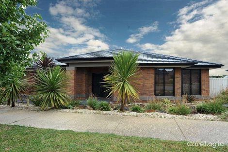 Property photo of 9 Goulburn Place Pakenham VIC 3810