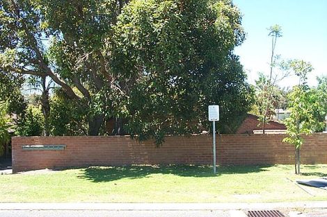 10 Dover Rd, Scarborough, WA 6019