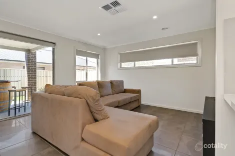 Property photo of 18 Derrick Street Wodonga VIC 3690