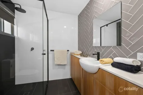 Property photo of 1 Sunderland Drive Banksia Beach QLD 4507