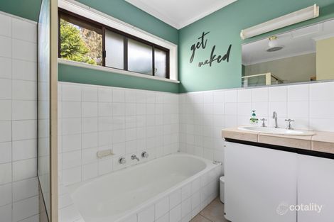 Property photo of 35 Specimen Hill Road Golden Square VIC 3555