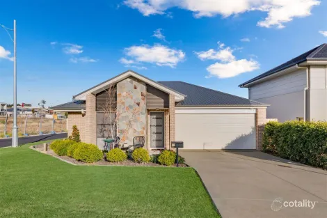 5 Lyons St, Elderslie, NSW 2570