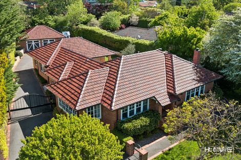 1 DURVILLE CRES, GRIFFITH, ACT 2603